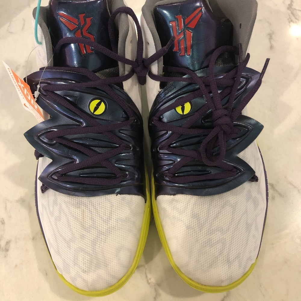 LIMITED EDITION Nike Kyrie “MAMBA EDITION”